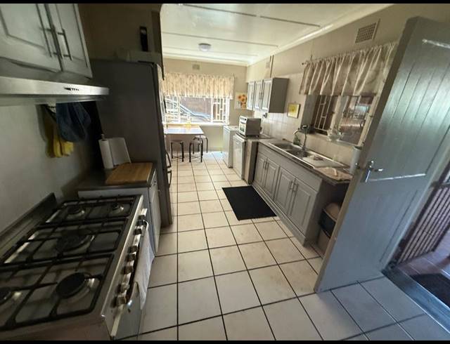 4 BEDROOM HOUSE FOR SALE IN VANDERBIJLPARK CE 2